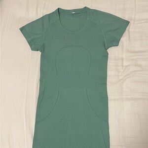 Lululemon Swiftly Tech Short Sleeve
